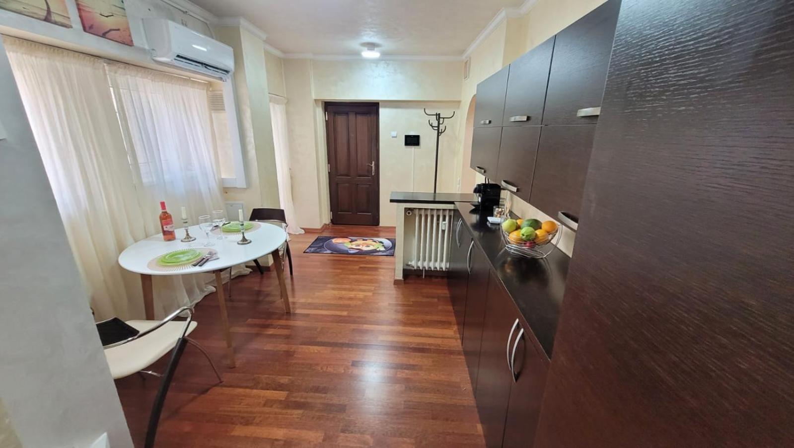 Downtown Top Apartments Bucarest Exterior foto